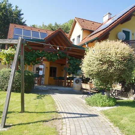 Riegler'S Buschenschank Fürstenfeld Eksteriør bilde