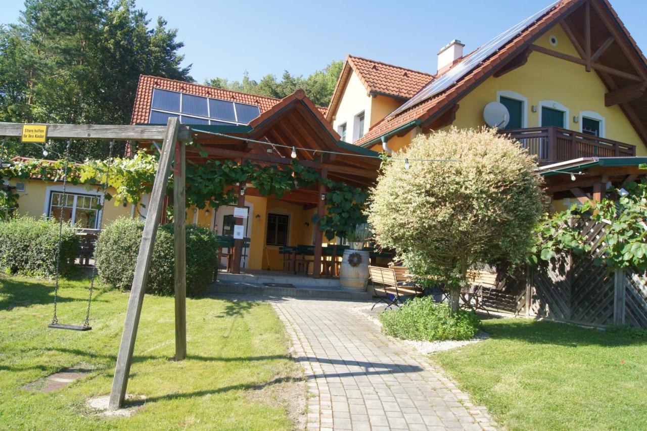 Riegler'S Buschenschank Fürstenfeld Eksteriør bilde